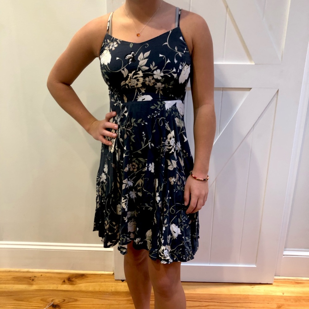 Old navy blue floral sundress xs